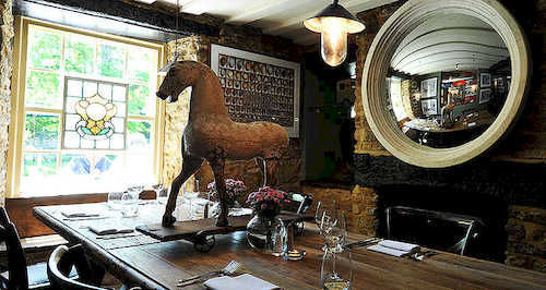 The Horse And Groom Inn Malmesbury Zewnętrze zdjęcie